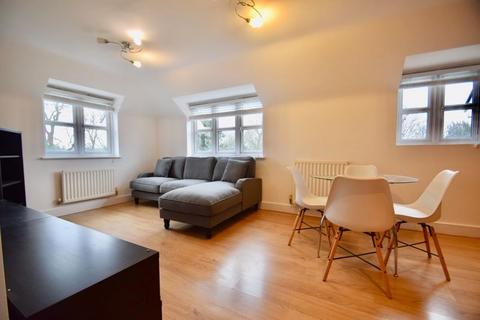 2 bedroom flat to rent, Dreadnought Close, London SW19