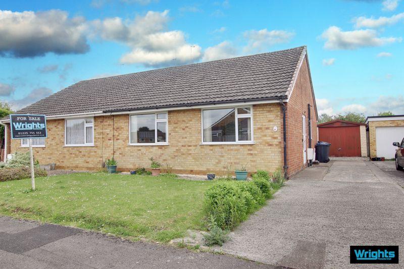 Laburnum Drive, Melksham 2 bed semidetached bungalow for sale £249,950