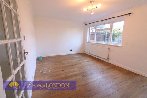 10 Juniper Close, Broxbourne, EN10 6HP