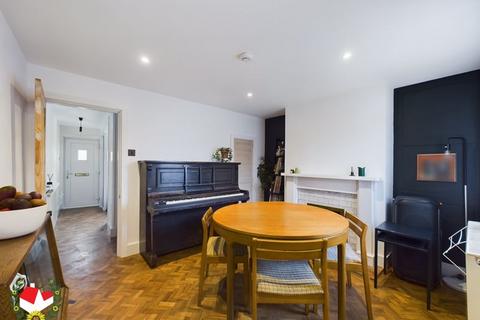 9 Belgrove Terrace, Gloucester, GL1 4UZ