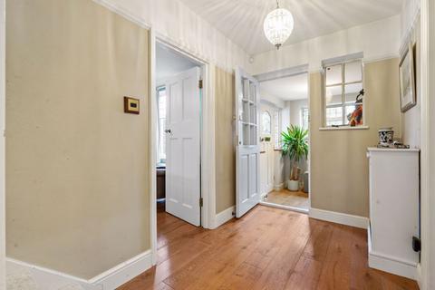 35 Crossways, Sutton, SM2 5LD