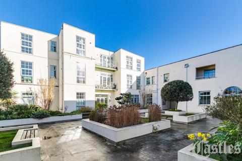 1 bedroom apartment for sale, The Strand Building, Urswick Road, London