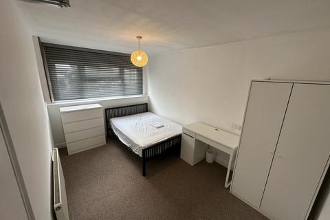 1 bedroom in a house share to rent - Kimbers Lane, Farnham