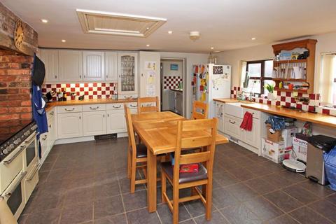 3 bedroom cottage for sale - Carvers Road, Broseley