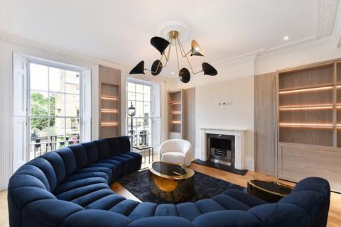 undefined, Albion Street, Hyde Park