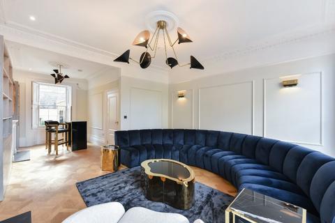 undefined, Albion Street, Hyde Park
