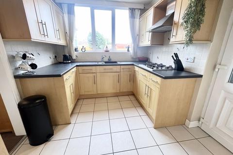 3 bedroom house for sale - Bower Lane, Brierley Hill DY5