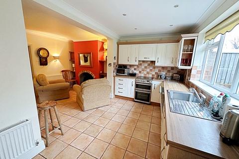 2 bedroom cottage for sale, The Green House, Charlton