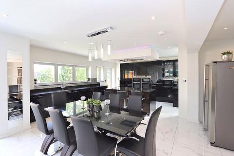 22 Bracken Drive, Chigwell, IG7 5RF