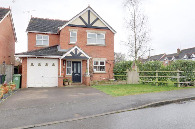 Stuart Way, Market Drayton TF9 4 bed detached house for sale £335,000