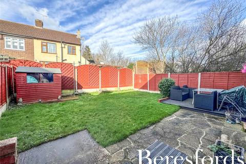 4 bedroom semi-detached house for sale, Mount Avenue, Romford, RM3