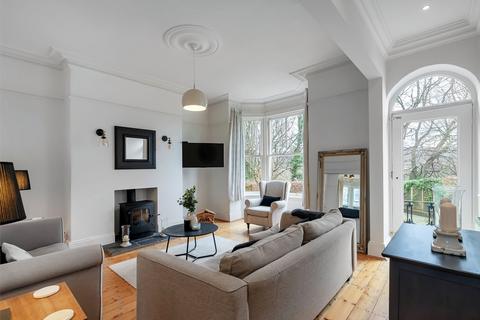 4 bedroom terraced house for sale, Alexandra Place, Ilkley, West Yorkshire, LS29