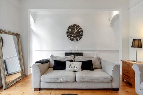 2 Alexandra Place, Ilkley, LS29 9ES