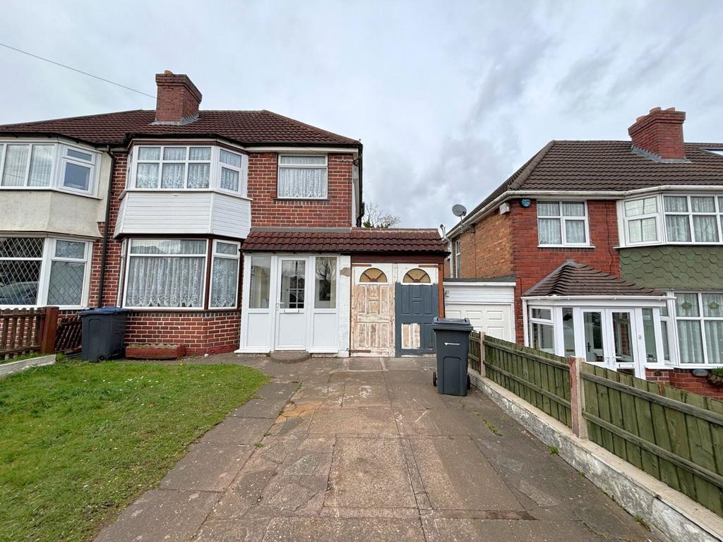 Banners Gate Road, Sutton Coldfield, West Midlands, B73 3 bed semi