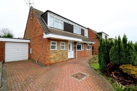 40 Hazelwood Close, Luton, LU2 8AR