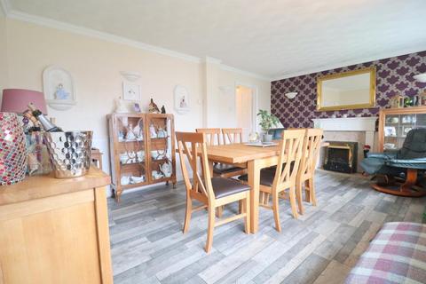40 Hazelwood Close, Luton, LU2 8AR