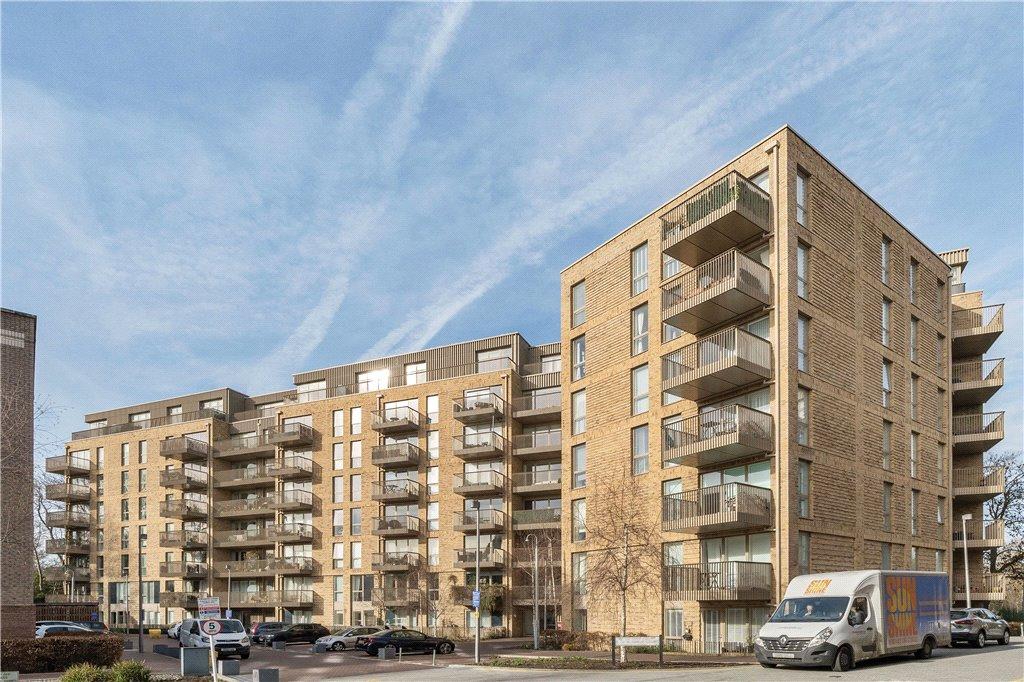 Adenmore Road, Catford, Greater London 1 bed apartment for sale £300,000