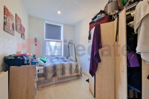 1 bedroom flat to rent, Streatham High Road, London SW16