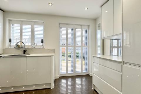33 Worcester Drive, Swanley, BR8 8FF