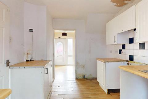 16 Linford Drive, Basildon, SS14 1RZ