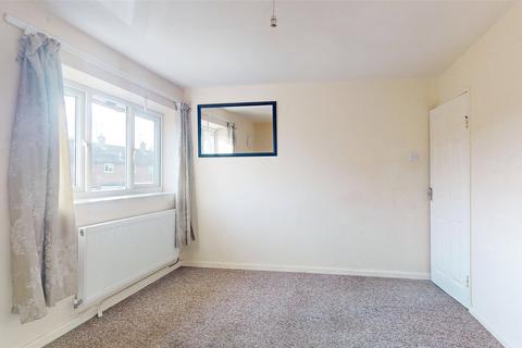 16 Linford Drive, Basildon, SS14 1RZ