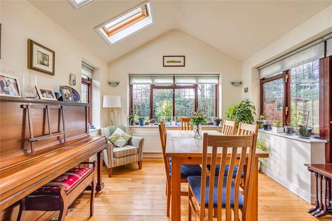 undefined, Frenchmans Close, Toddington, Bedfordshire, LU5
