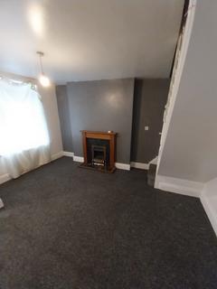 3 bedroom terraced house to rent, East Road, Tylorstown CF43