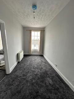 2 bedroom flat to rent, Flat 2, 2 Radford Road, CV31 1LX