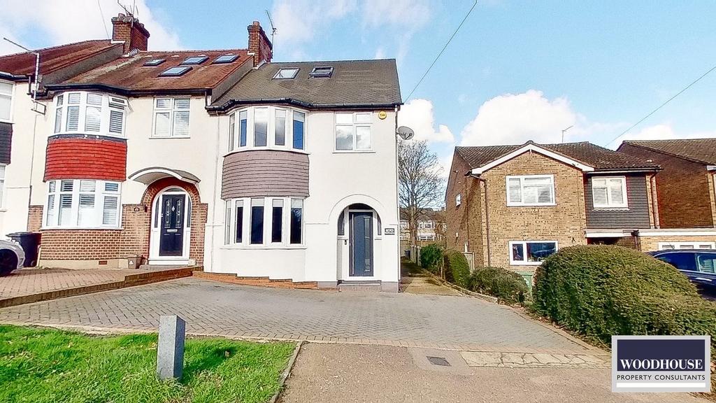 Goffs Lane, Goffs Oak EN7 4 bed end of terrace house for sale £585,000