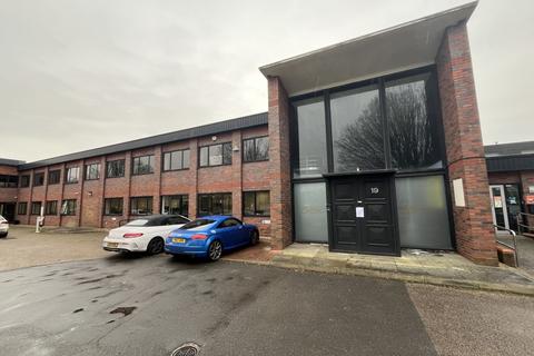 Office to rent - Manor Royal, Crawley RH10