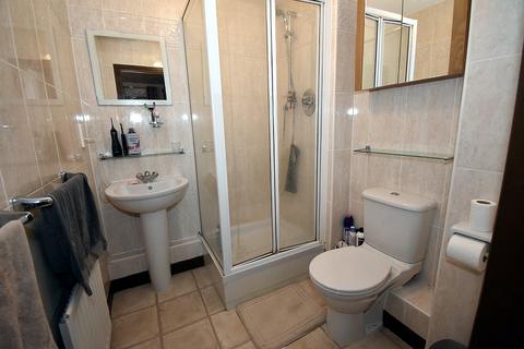 77 Gras Lawn, Exeter, EX2 4SZ