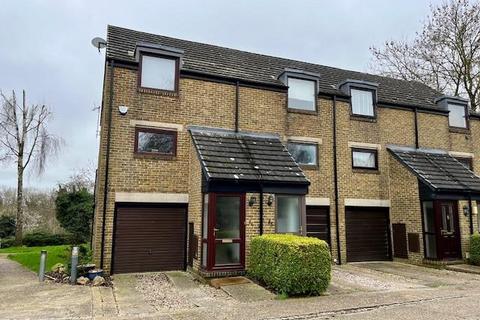 86 Bazes Shaw, New Ash Green, Longfield, DA3 8QY