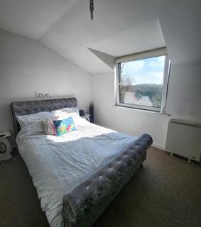 86 Bazes Shaw, New Ash Green, Longfield, DA3 8QY