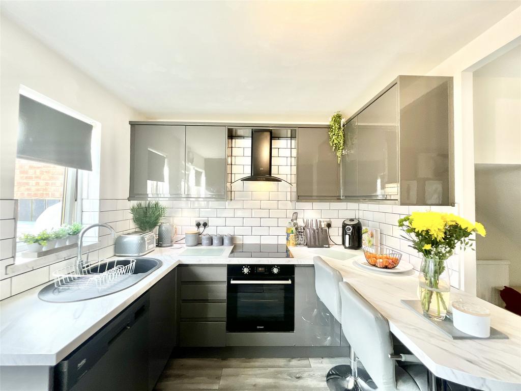Breakfasting Kitchen