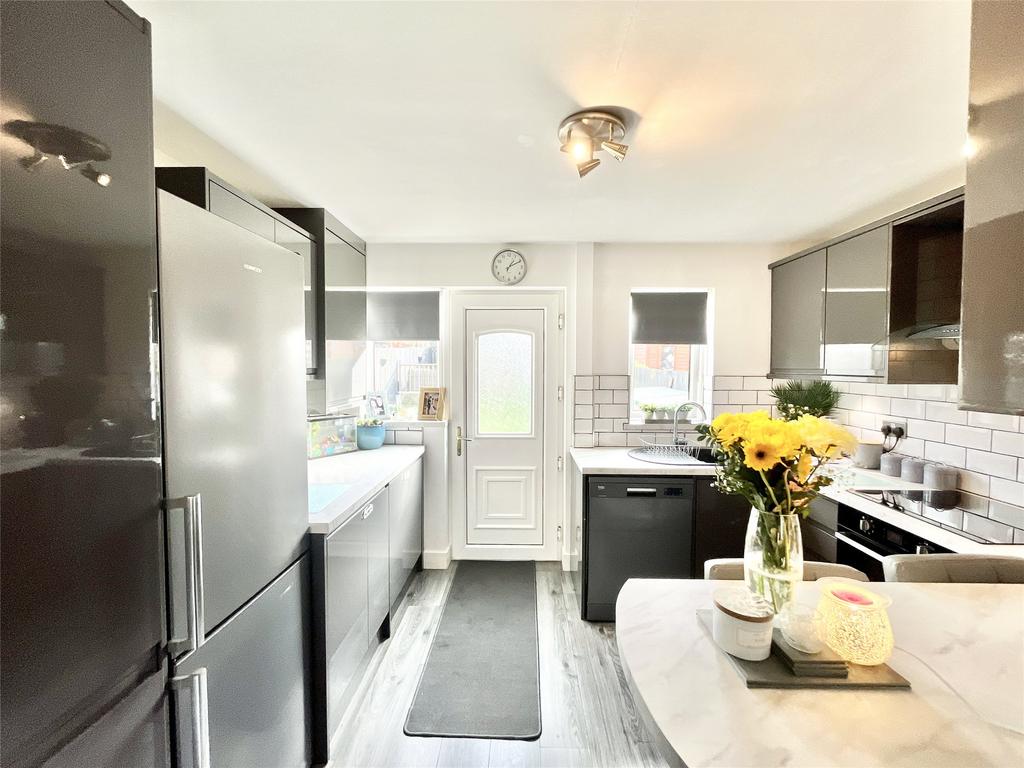 Breakfasting Kitchen