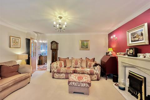 2 Alnwick Close, Whickham, Newcastle Upon Tyne, NE16 5ZD