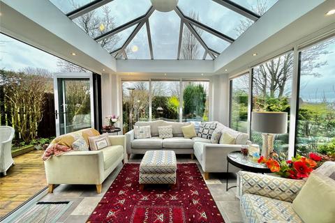 2 Alnwick Close, Whickham, Newcastle Upon Tyne, NE16 5ZD