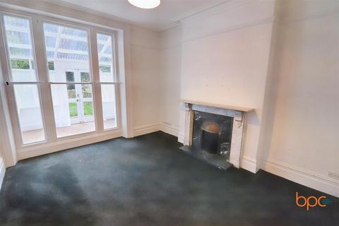 7 Shrubbery Terrace, Weston-super-mare, BS23 2JZ