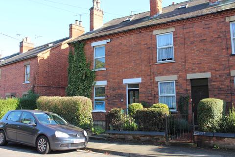 4 bedroom end of terrace house to rent, Friary Road, Newark, Notts, NG24