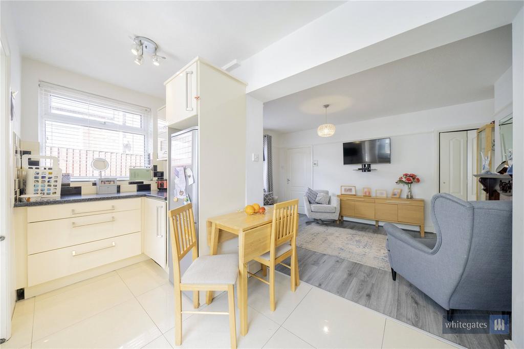Lounge/Kitchen