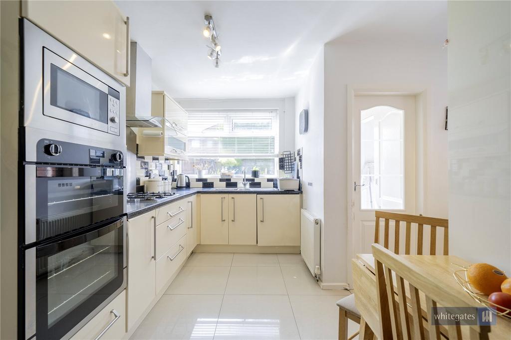 Lounge/Kitchen