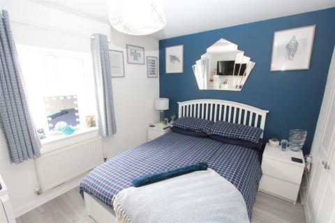 1 bedroom maisonette to rent, Archer Court, Kemsley, Sittingbourne