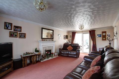 4 bedroom detached house for sale, Dickens Wynd, Merryoaks, Durham, DH1