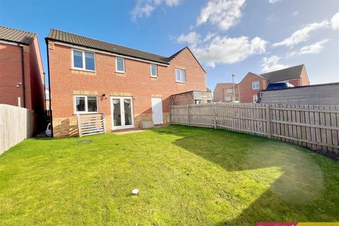 3 bedroom semi-detached house for sale, Wedgewood Way, Knottingley