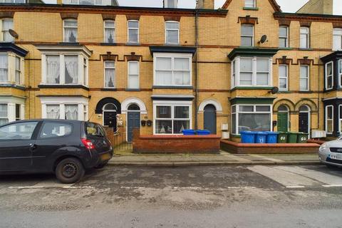 4 bedroom maisonette for sale, Windsor Crescent, Bridlington