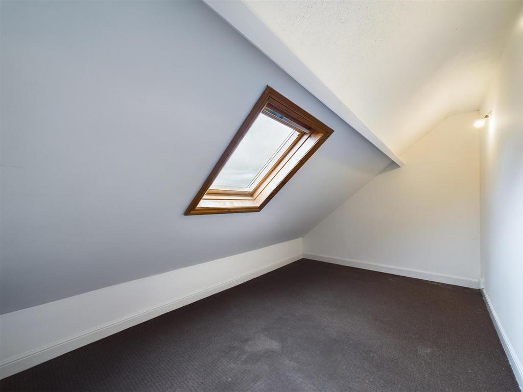 Bedroom: