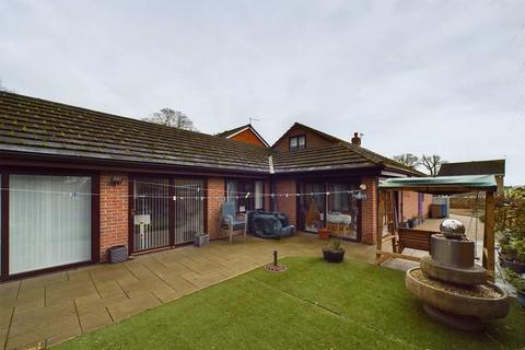 6 bedroom detached bungalow for sale, Greenways Close, Bridlington