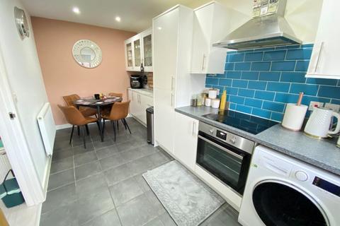 3 bedroom end of terrace house for sale - Soans Drive, Leamington Spa