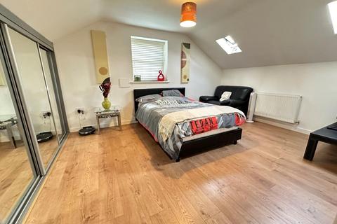 2 bedroom apartment for sale, Thornton Hall Close, Northampton NN2