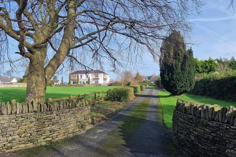 8 bedroom property with land for sale, Bolahaul Road, Cwmffrwd,